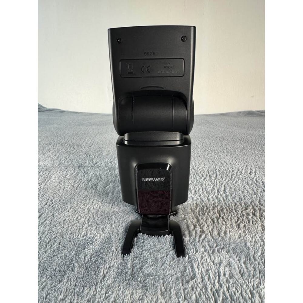Neewer TT560 Electronic Flash Speedlite for DSLR Cameras